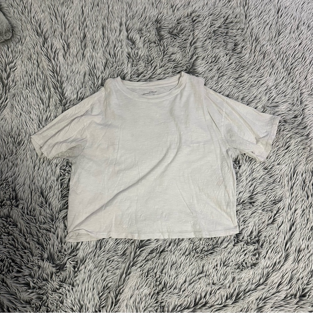 🤍Universal Thread T-Shirt🤍